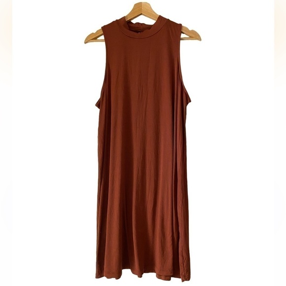 SILENCE AND NOISE COPPER COLORED SLEEVE-LESS DRESS - Picture 1 of 5